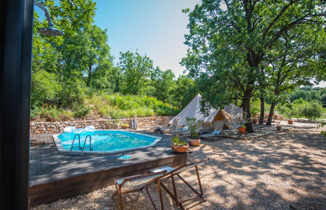 Готель Rock Oak Glamping 3 Імотскі Екстер'єр фото